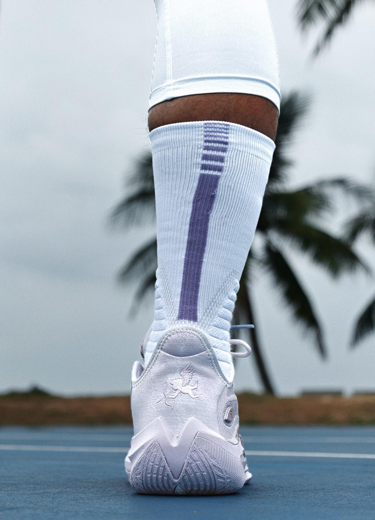 这双淡紫篮球鞋直接焊在脚上了💜